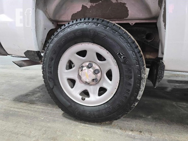 2015-chevrolet-silverado-1500-image-21