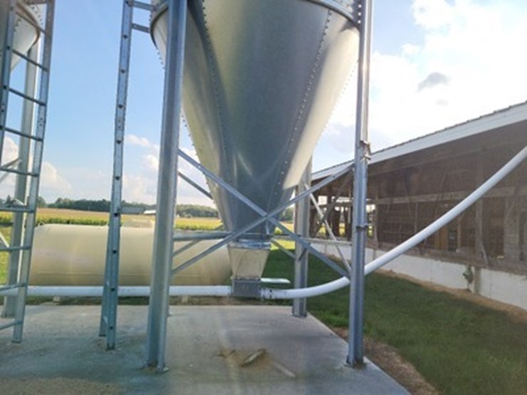 chore-time-11-ton-feed-bin-w/steel-support-and-boot---west-bin-image-5