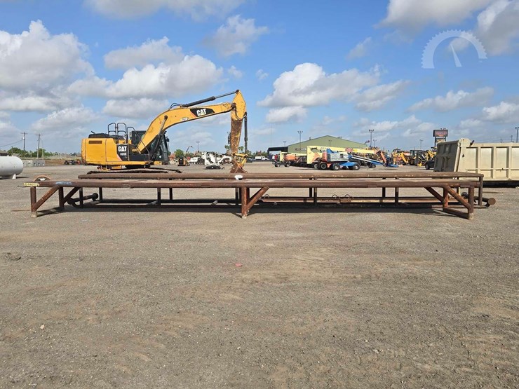 qty.-(2)-heavy-duty-steel-oilfield-pipe-racks-image-6