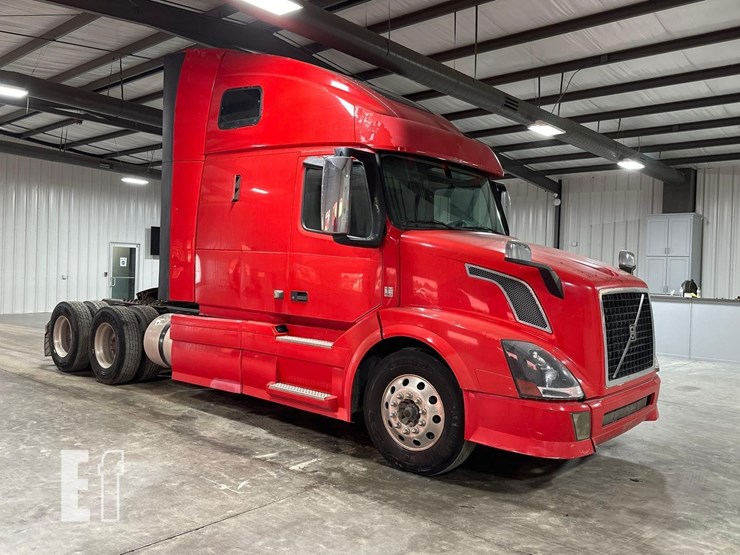 2014-volvo-6431-image-2