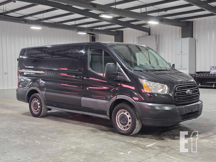 2015-ford-transit-image-2