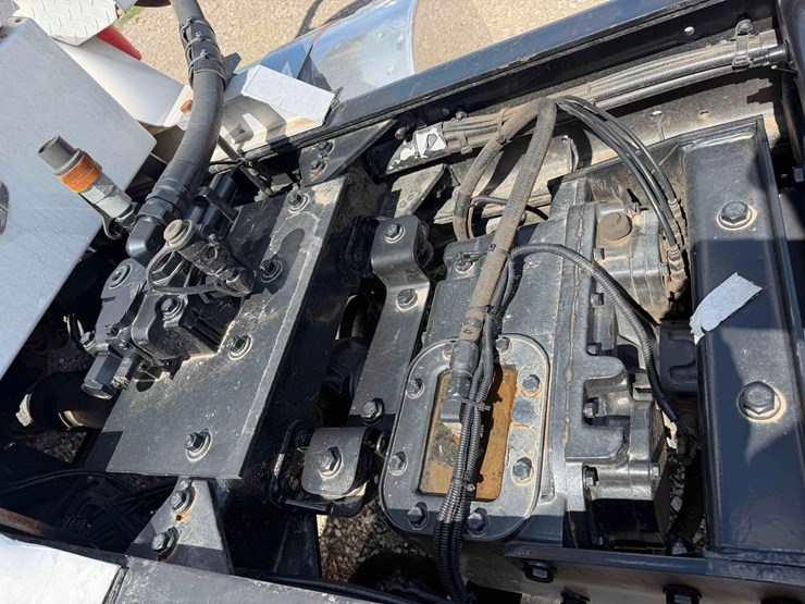 2012-kenworth-t800-image-19