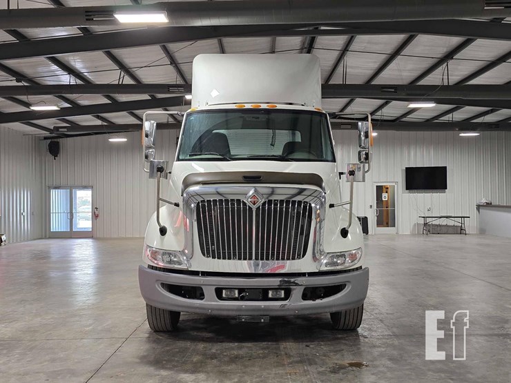 2017-international-transtar-8600-image-7