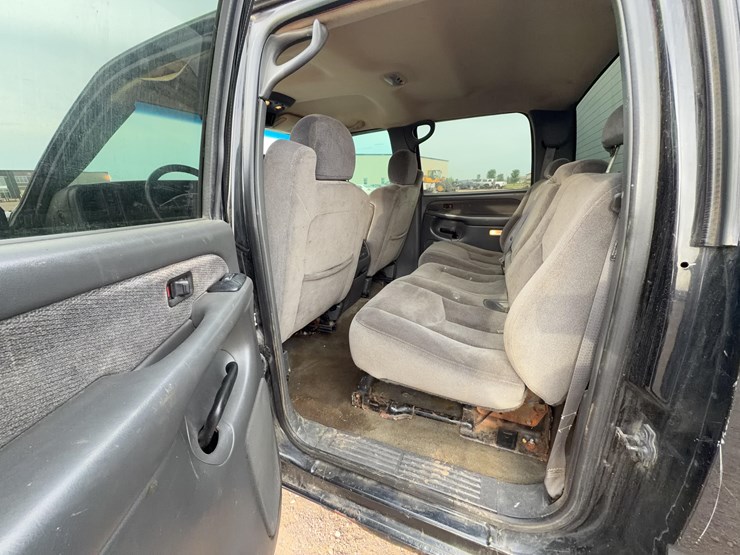 2003-gmc-sierra-2500hd-image-33