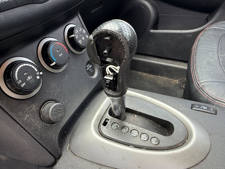 2010-nissan-rogue-image-61