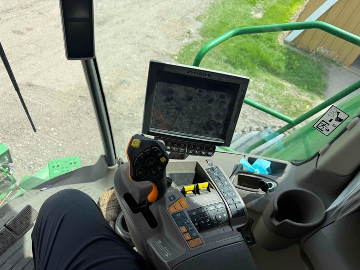 2019-john-deere-s780-image-18