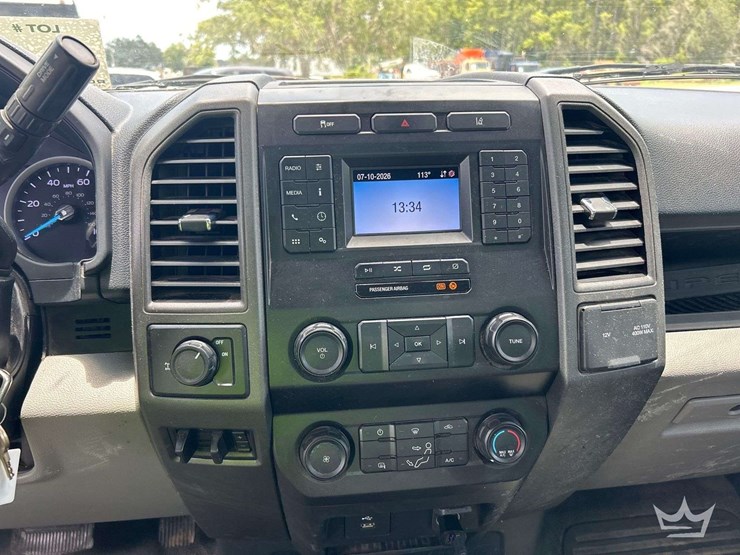 2022-ford-f250-image-18