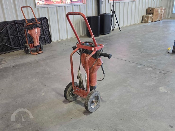 2019-hilti-te2000-avr-30-39-lb-electric-breaker-image-3