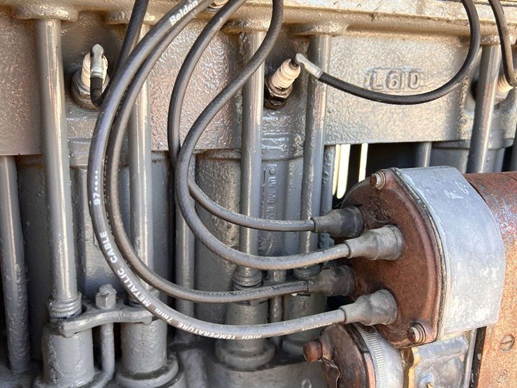 caterpillar-twenty-image-20