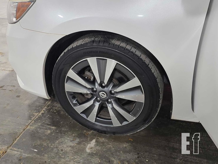 2017-nissan-sentra-image-21