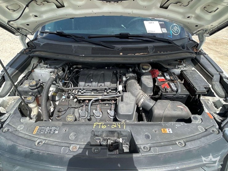 2016-ford-explorer-image-7