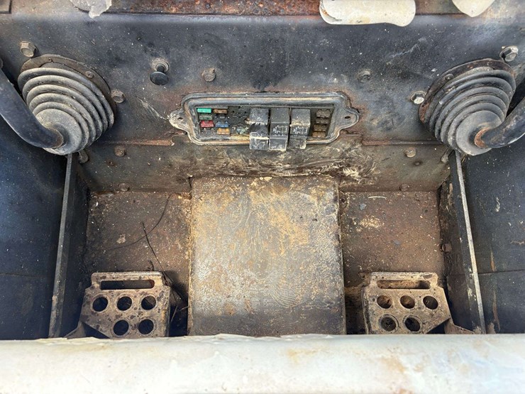 bobcat-864-image-10