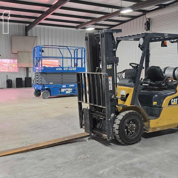 2020 CATERPILLAR GP25N