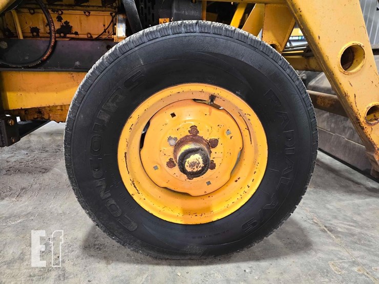 case-ih-585-image-27