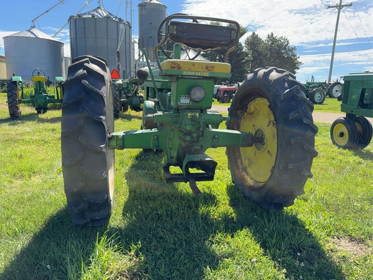 john-deere-model-b-image-3