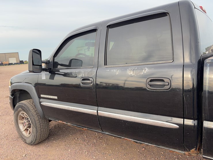 2003-gmc-sierra-2500hd-image-13