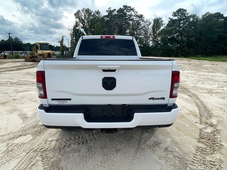 2021-dodge-2500-image-6