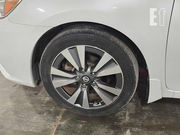 2017-nissan-sentra-image-21