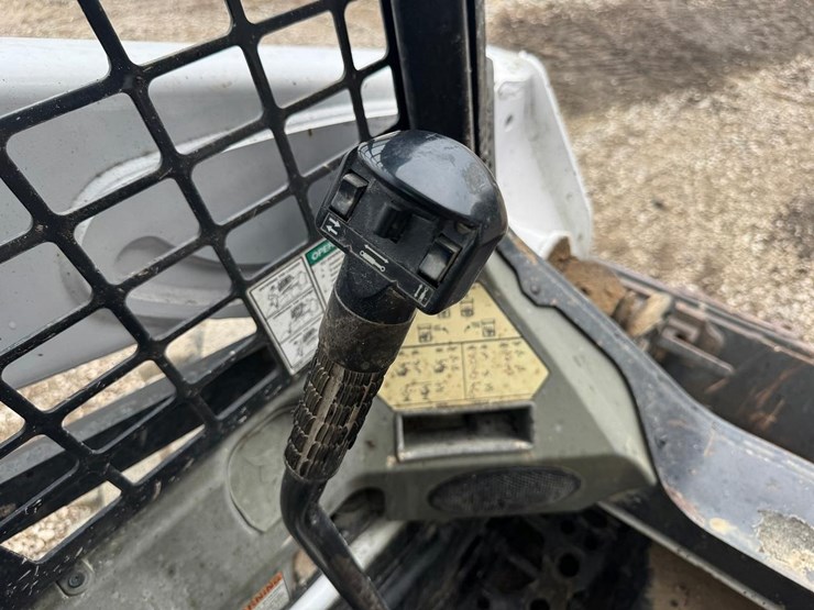 2015-bobcat-s530-image-22