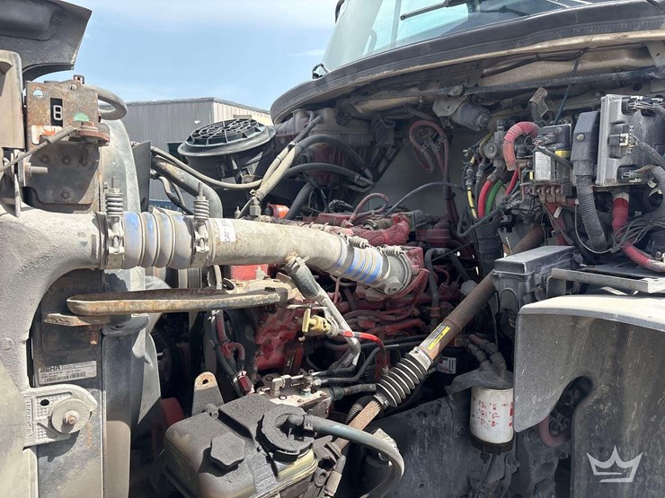 2014-freightliner-114sd-image-10