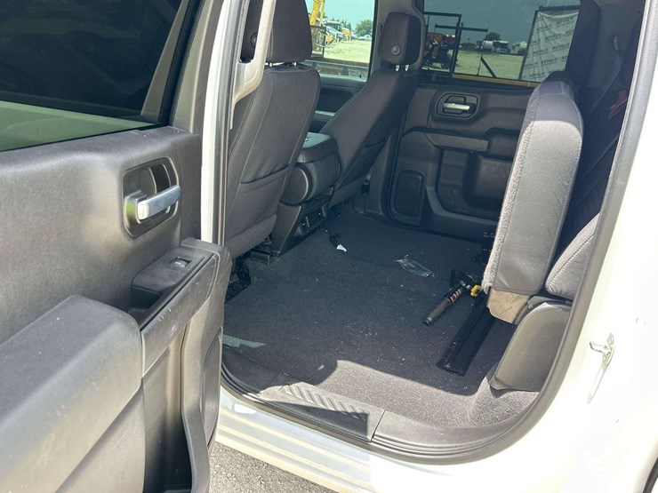 2020-chevrolet-silverado-1500-image-21