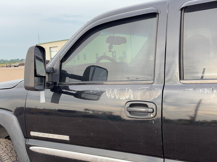 2003-gmc-sierra-2500hd-image-12