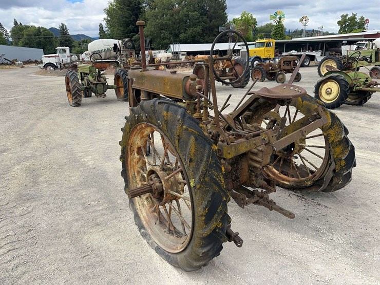 john-deere-model-b-image-3