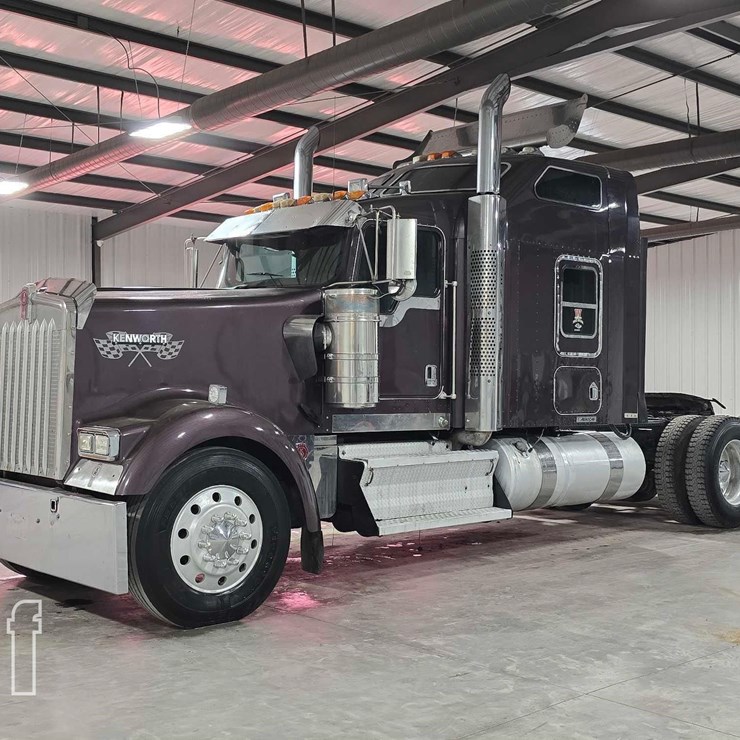 2009 KENWORTH W900