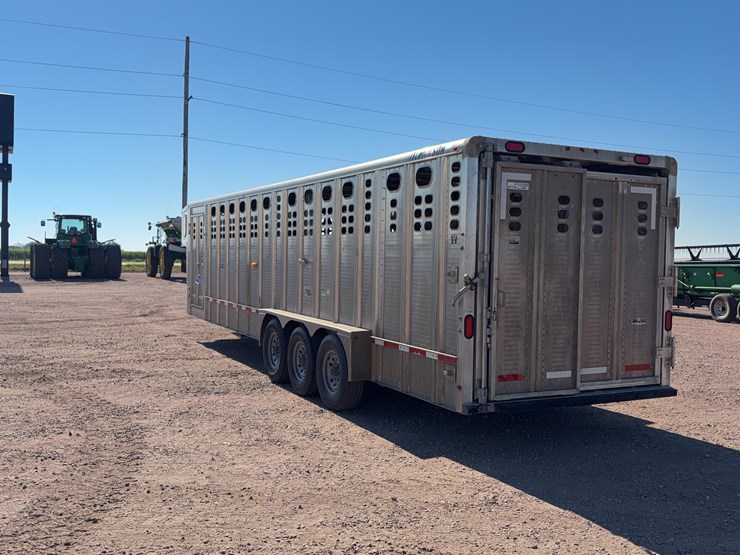 2009-wilson-livestock-trailer-image-7