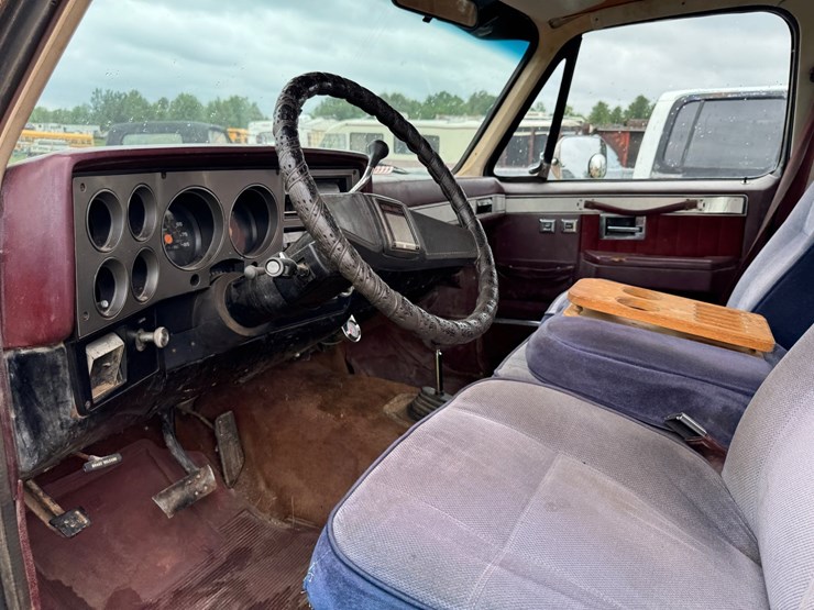 1986-gmc-3500-image-40