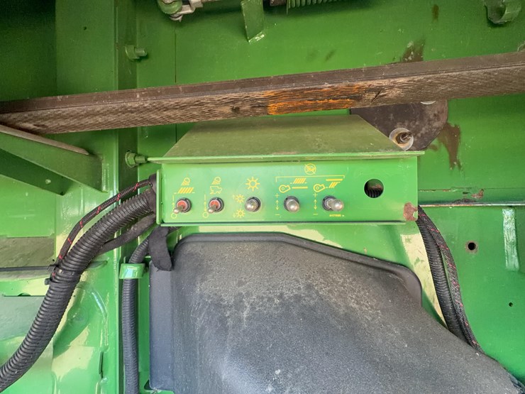 2015-john-deere-s680-image-26