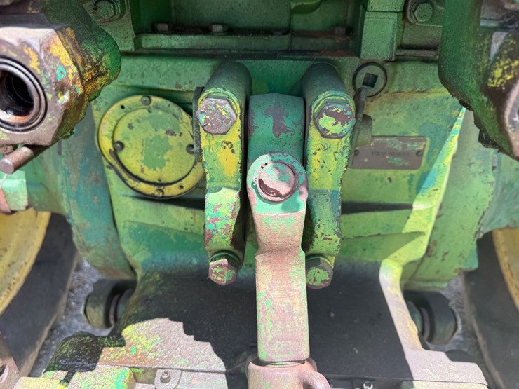john-deere-4620-image-11