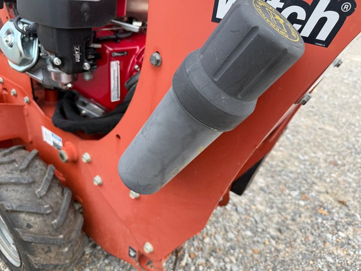 ditch-witch-c12-image-6