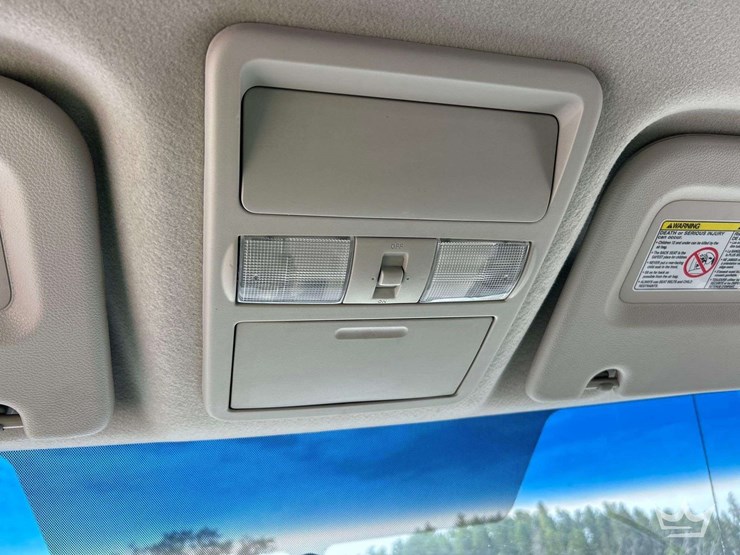 2014-nissan-nv1500-image-23