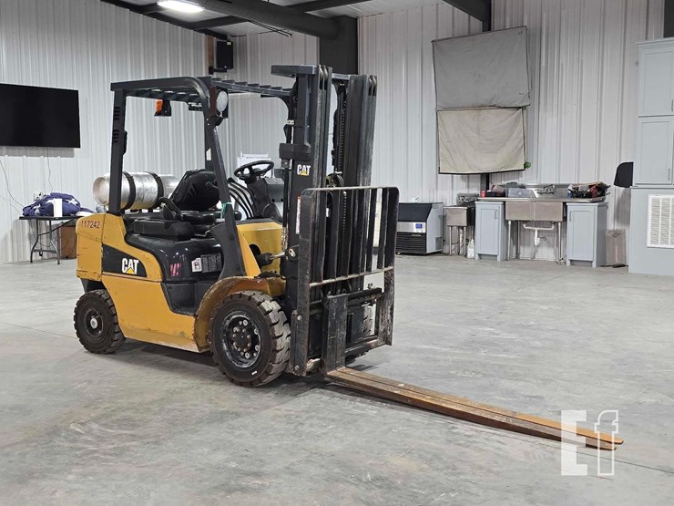 2020-caterpillar-gp25n-image-2