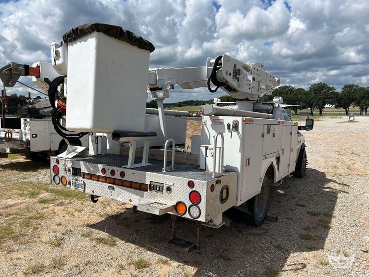 2011-ram-5500-4x4-altec-at40m-40ft.-bucket-truck-image-3