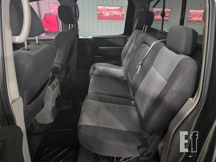 2004-nissan-titan-image-18