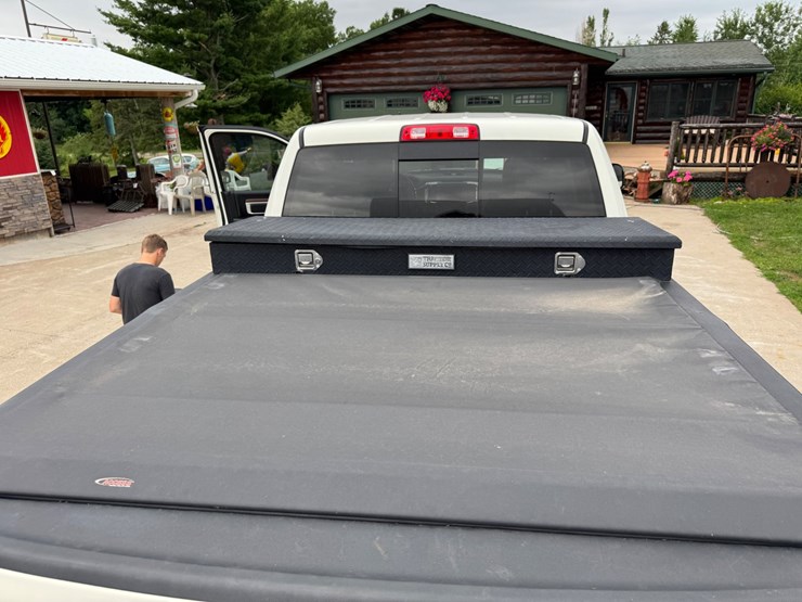 2016-dodge-ram-2500-image-43