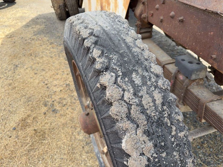 mack-c-cab-dump-truck-image-16