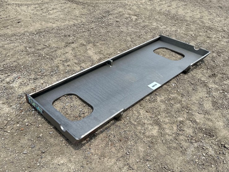 2026-future-ft-s10-mini-skid-steer-mounting-plate-image-2
