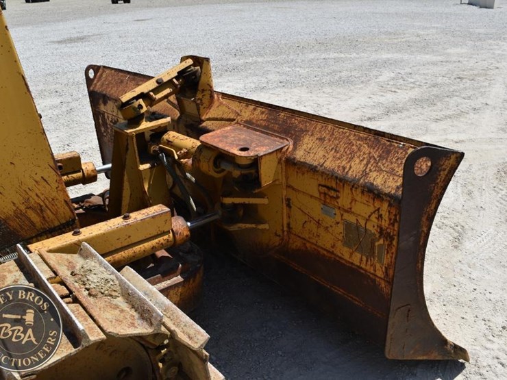 1988-caterpillar-d4c-xl-image-18