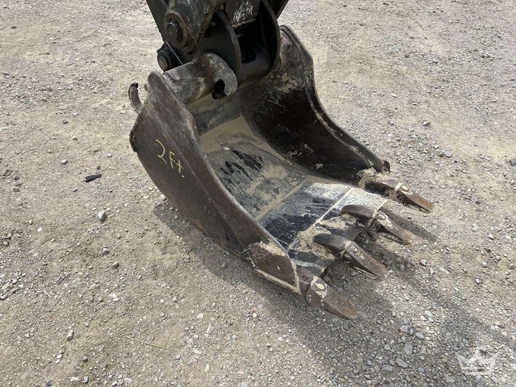 2019-bobcat-e50-mini-excavator-image-15