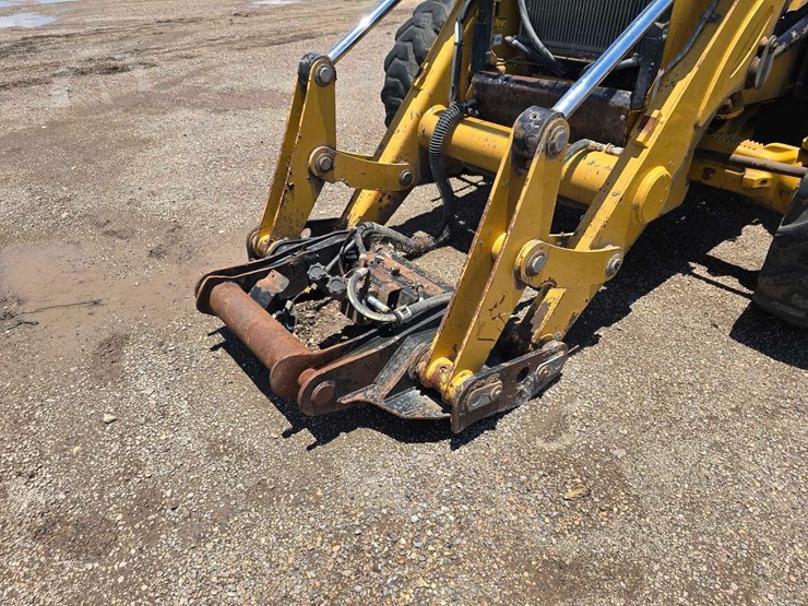 2018-caterpillar-420f2-it-image-9