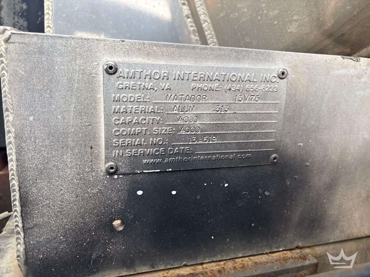 2014-freightliner-114sd-image-13