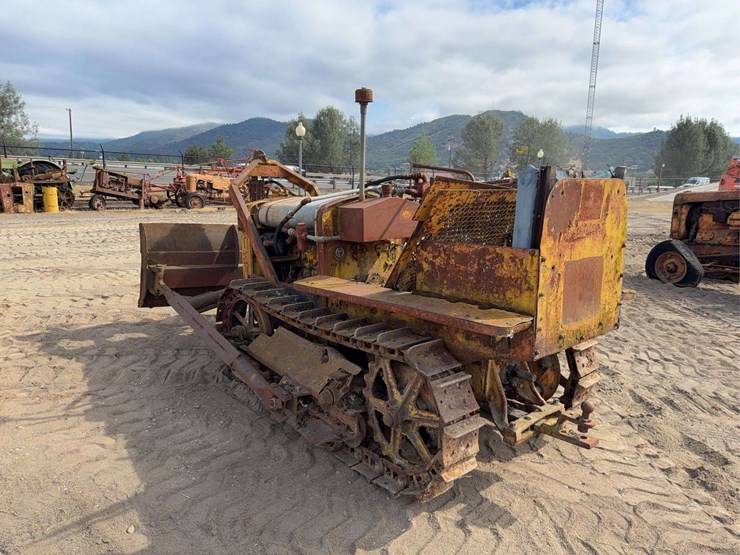 caterpillar-ten-image-5