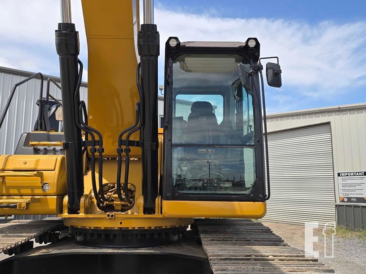 2020-caterpillar-336-image-13