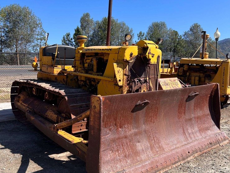caterpillar-d7-image-3