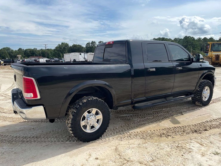 2016-dodge-ram-2500-image-3