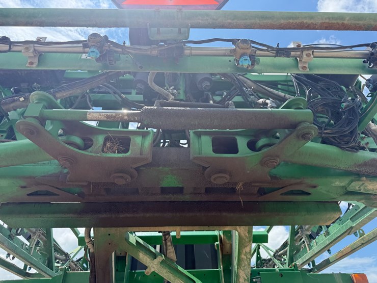 2016-john-deere-r4038-image-68