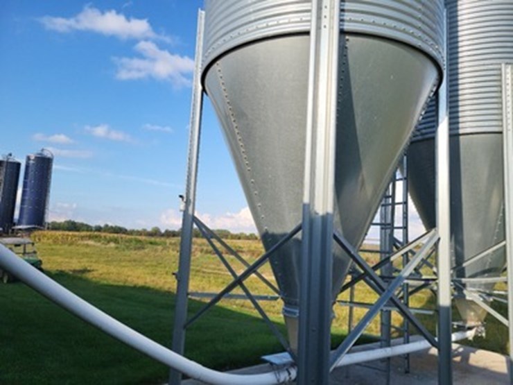 chore-time-11-ton-feed-bin-w/steel-support-and-boot---west-bin-image-13